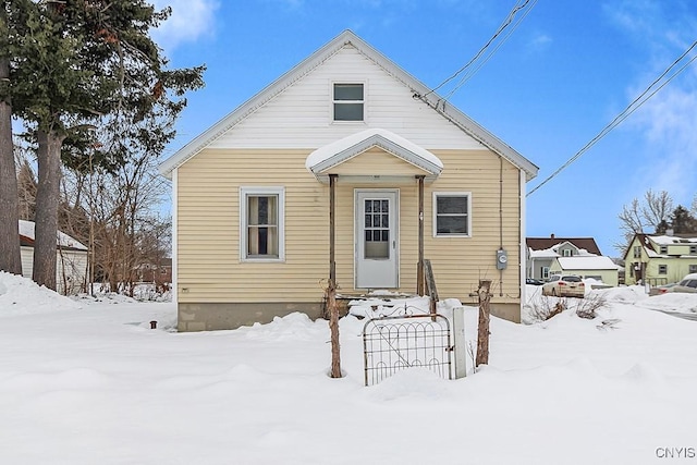 view of front of property