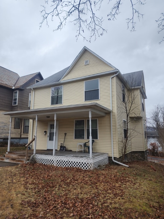 view of front of home featuring covered porch