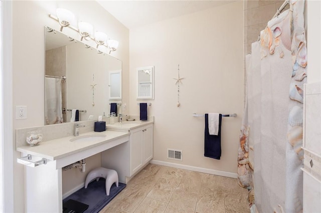 bathroom featuring sink