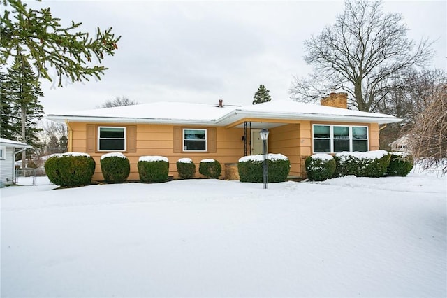 view of front of property