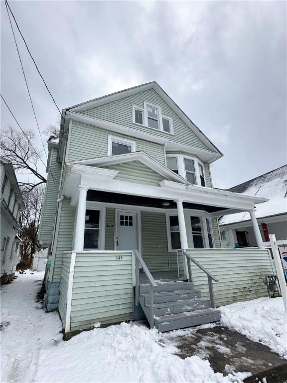 view of front of house with covered porch