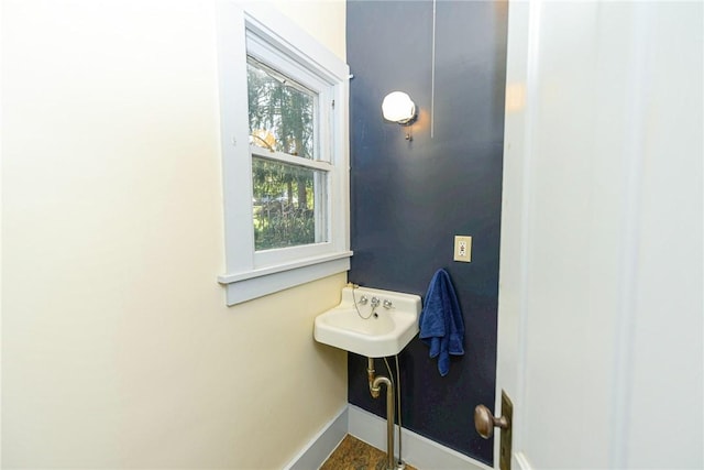 bathroom featuring sink