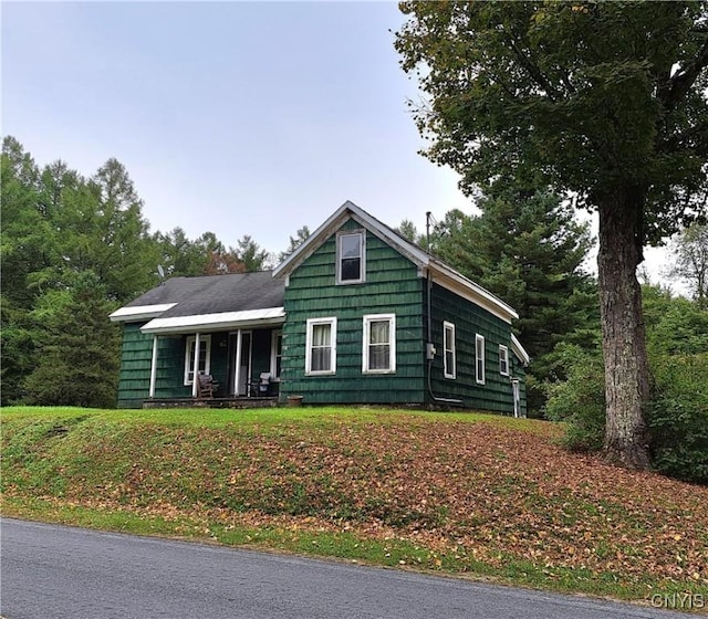 view of front of home featuring a porch