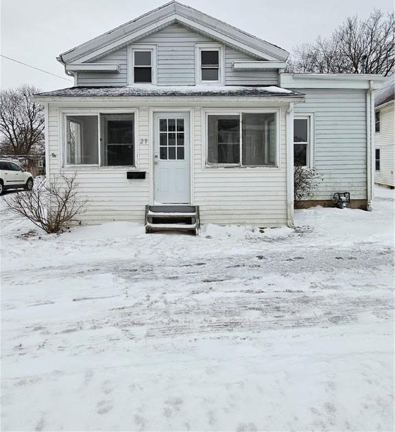 view of front of house