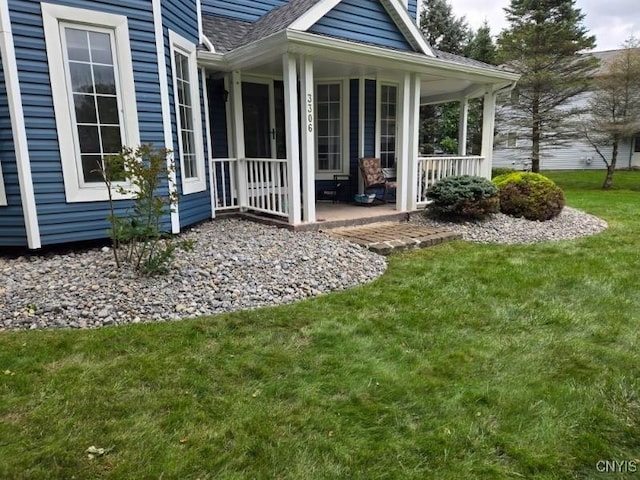 exterior space featuring a lawn