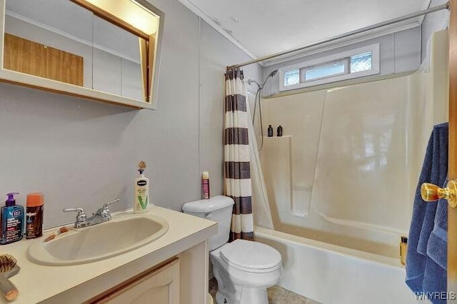 full bathroom with shower / tub combo with curtain, vanity, and toilet