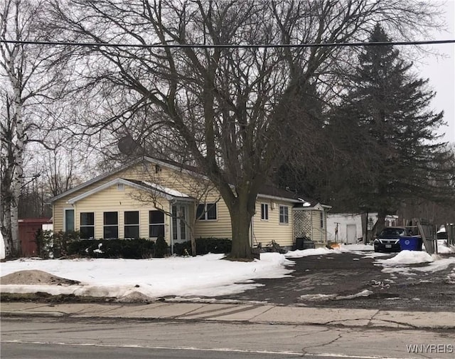 view of front of home