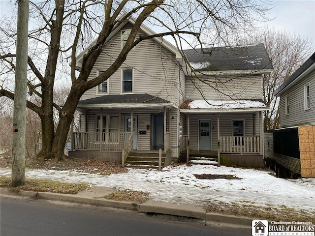 view of front of house with covered porch