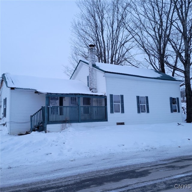 view of front of house with a porch