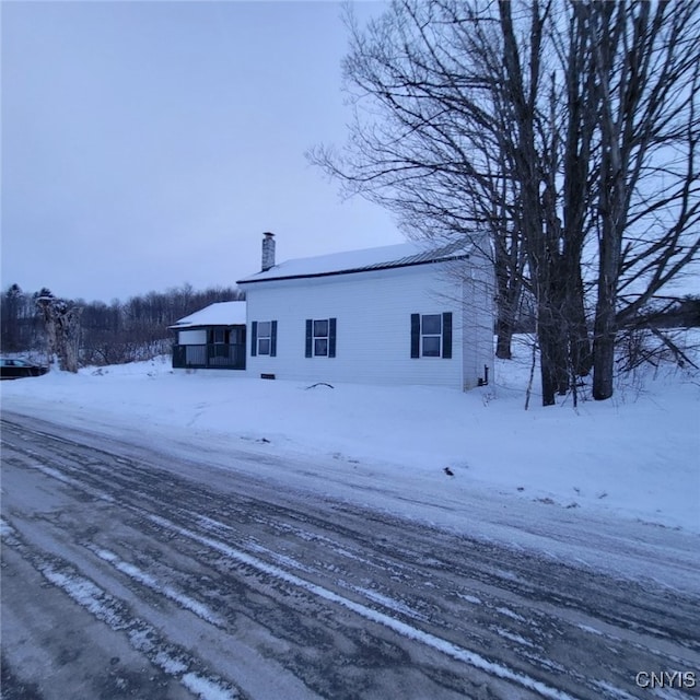 view of front of property