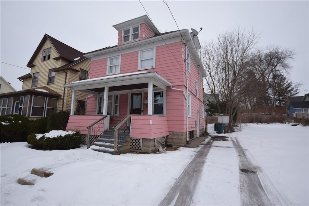 view of front of property with a porch