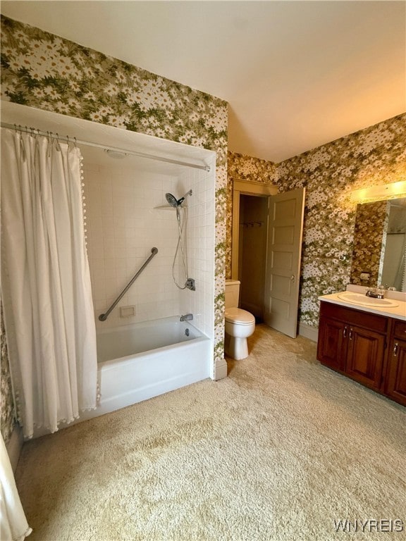 full bathroom featuring shower / tub combo with curtain, vanity, and toilet