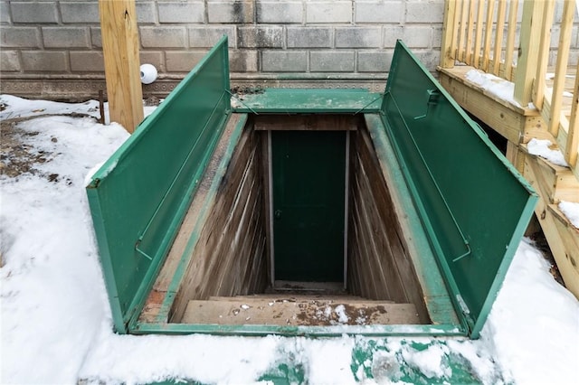 view of entry to storm shelter