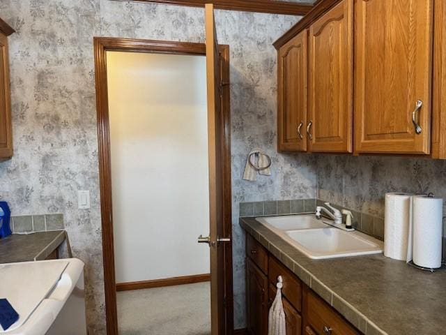 kitchen featuring sink