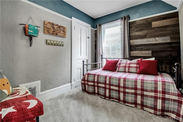 bedroom featuring carpet flooring