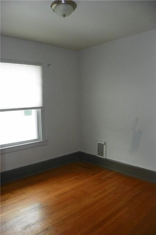 empty room featuring light hardwood / wood-style flooring