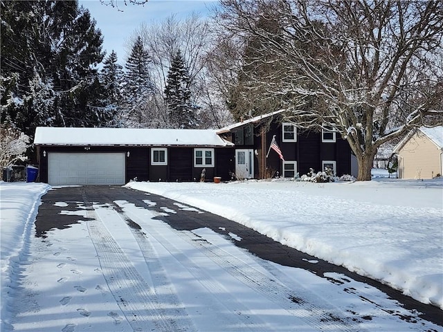 view of front of property featuring a garage