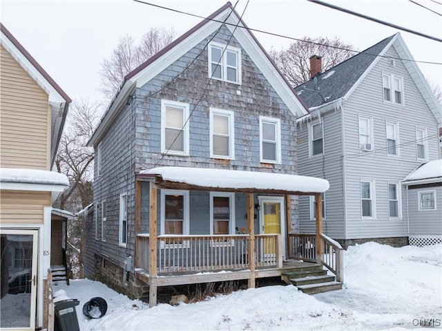 view of front of property featuring a porch