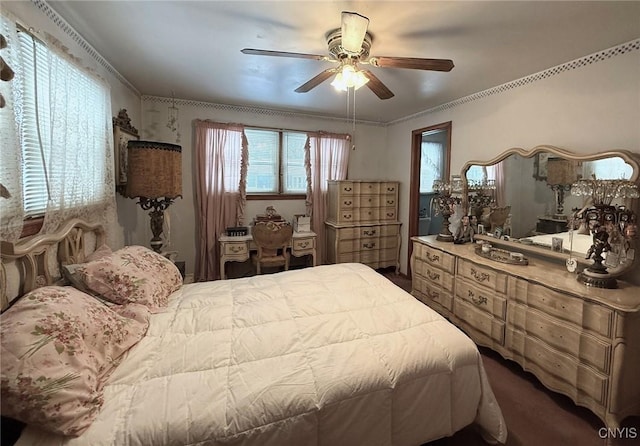 bedroom featuring ceiling fan