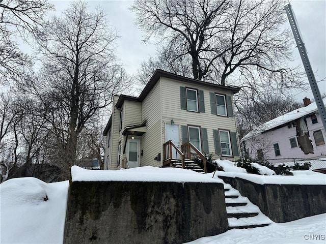 view of front of property