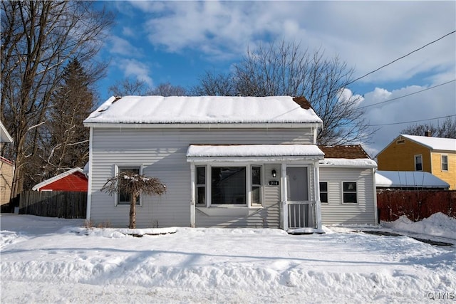 view of front of property