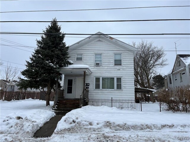 view of front of property