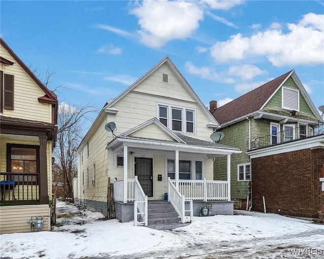 view of front of home featuring a porch