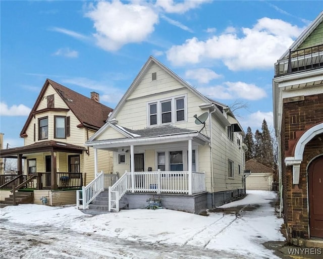 view of front of property featuring a porch