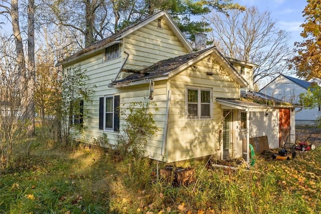 view of home's exterior