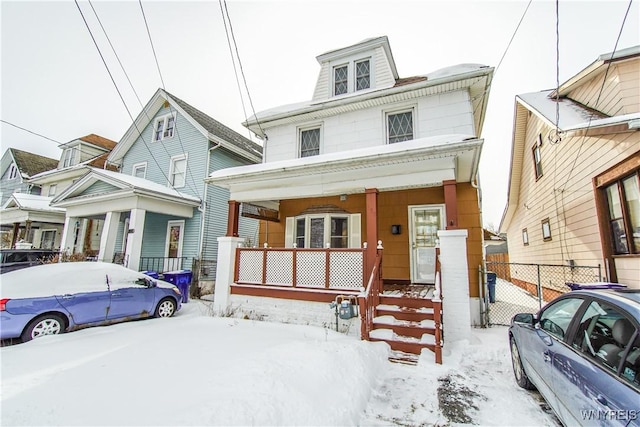 view of front of property featuring covered porch