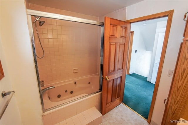 bathroom with tiled shower / bath