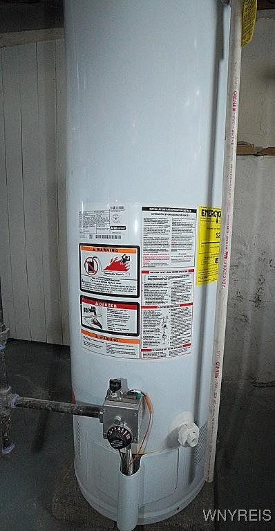 room details featuring gas water heater