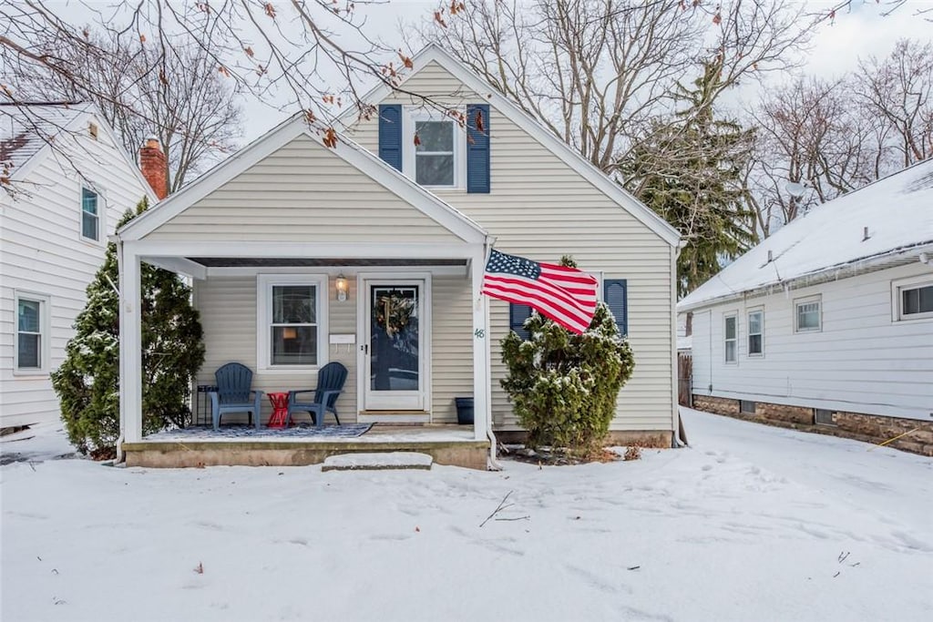 view of front of house featuring a porch