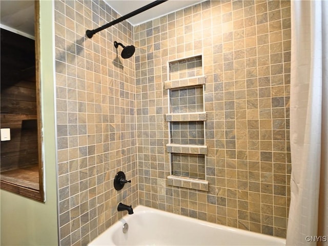 bathroom featuring shower / bath combo