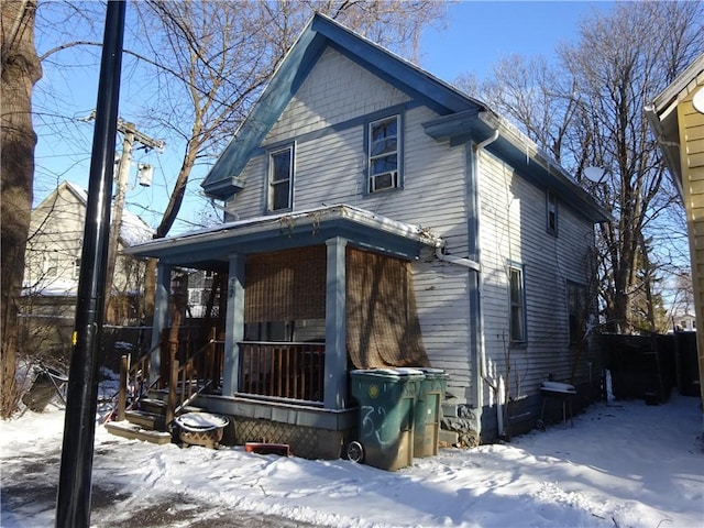 view of front facade featuring covered porch