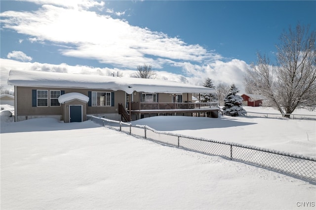 view of front of property