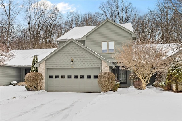 view of front property featuring a garage