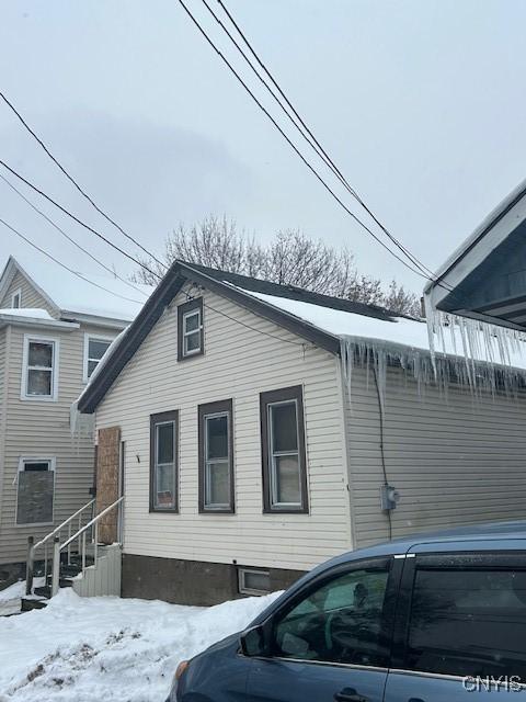 view of front of home