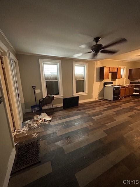 living room featuring crown molding, dark hardwood / wood-style floors, and ceiling fan