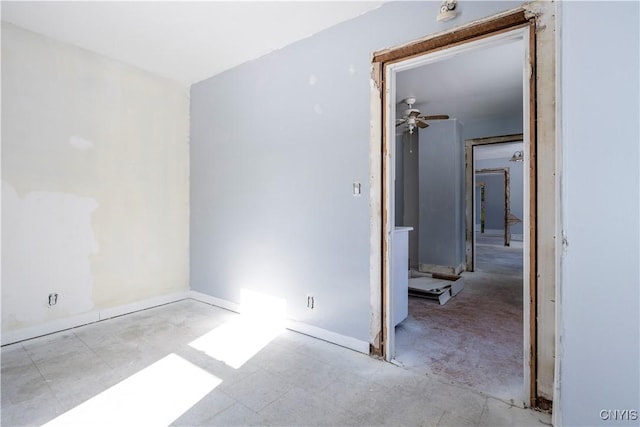 empty room featuring ceiling fan