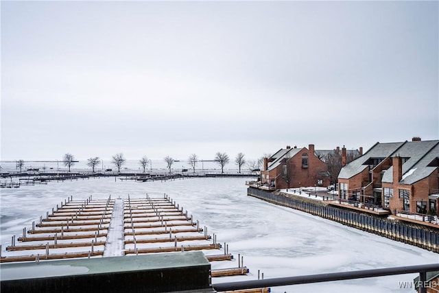 view of yard layered in snow