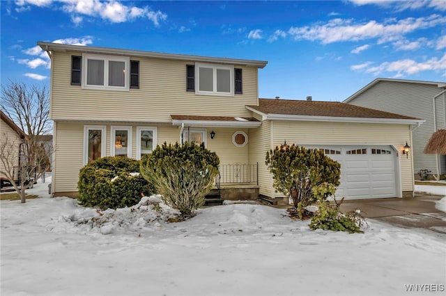 view of front property featuring a garage