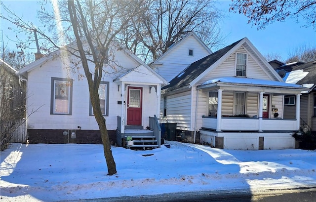 view of front of property with covered porch