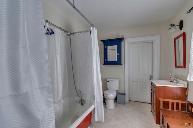 full bathroom featuring vanity, shower / tub combo with curtain, and toilet