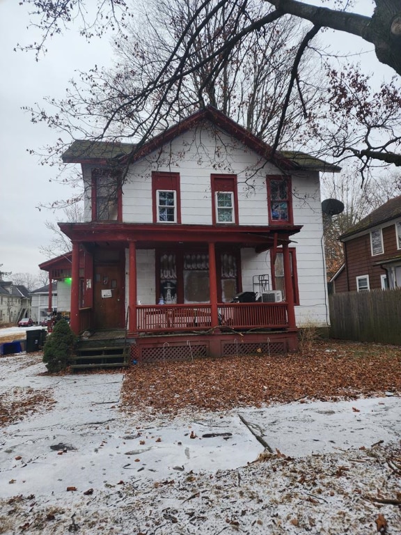 view of front of home featuring a porch