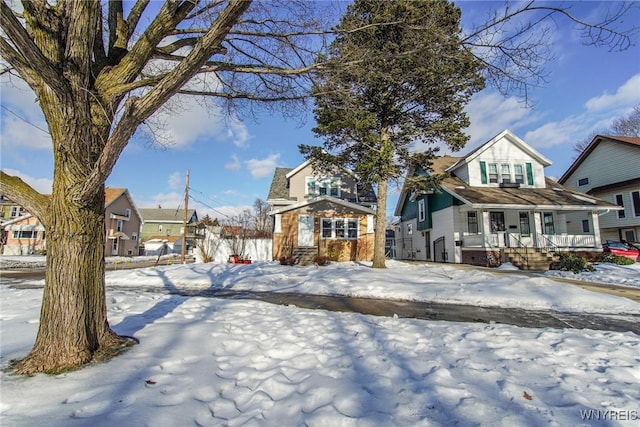 view of front of home featuring covered porch