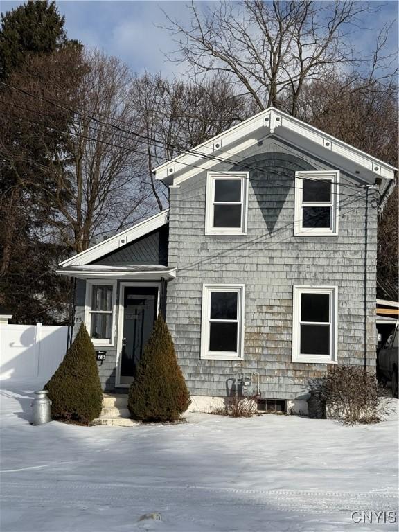 view of front of house