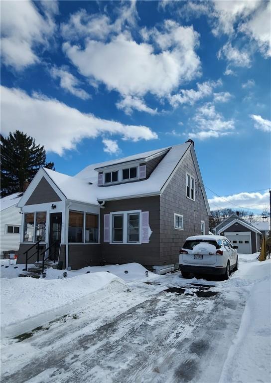 view of front of house