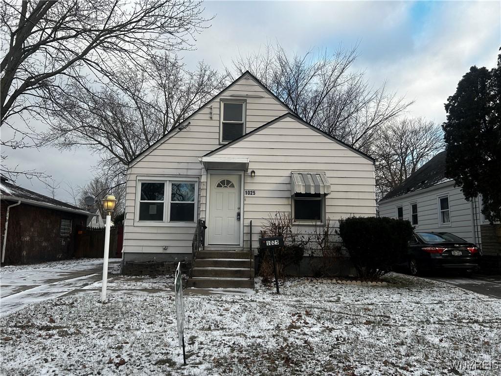 view of bungalow-style house