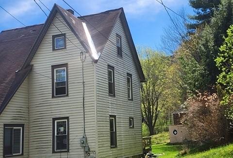 view of home's exterior